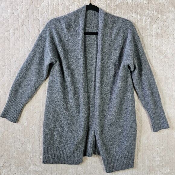 360 Cashmere Cardigan Womens Small Gray Relaxed Minimalist Preppy Quiet Luxury - Picture 1 of 6